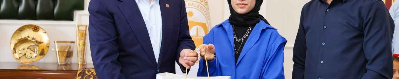 YKS’de Harran’ın başarılı öğrencilerine ödül